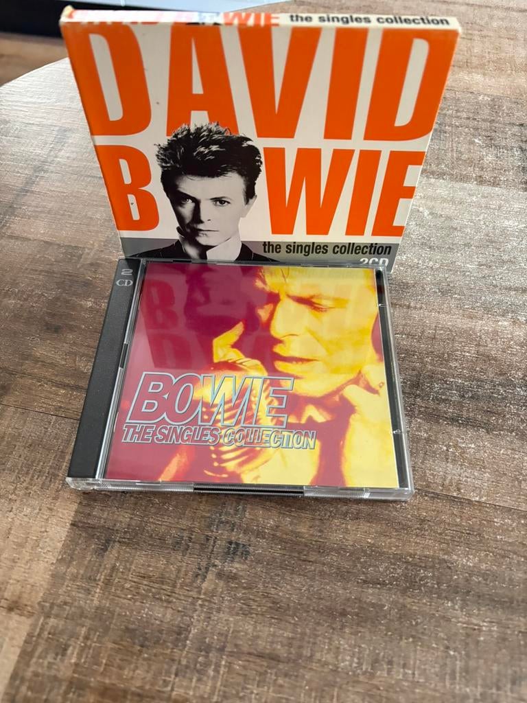 David Bowie - The singles collection (2 cd’s), Ophalen of Verzenden, Zo goed als nieuw