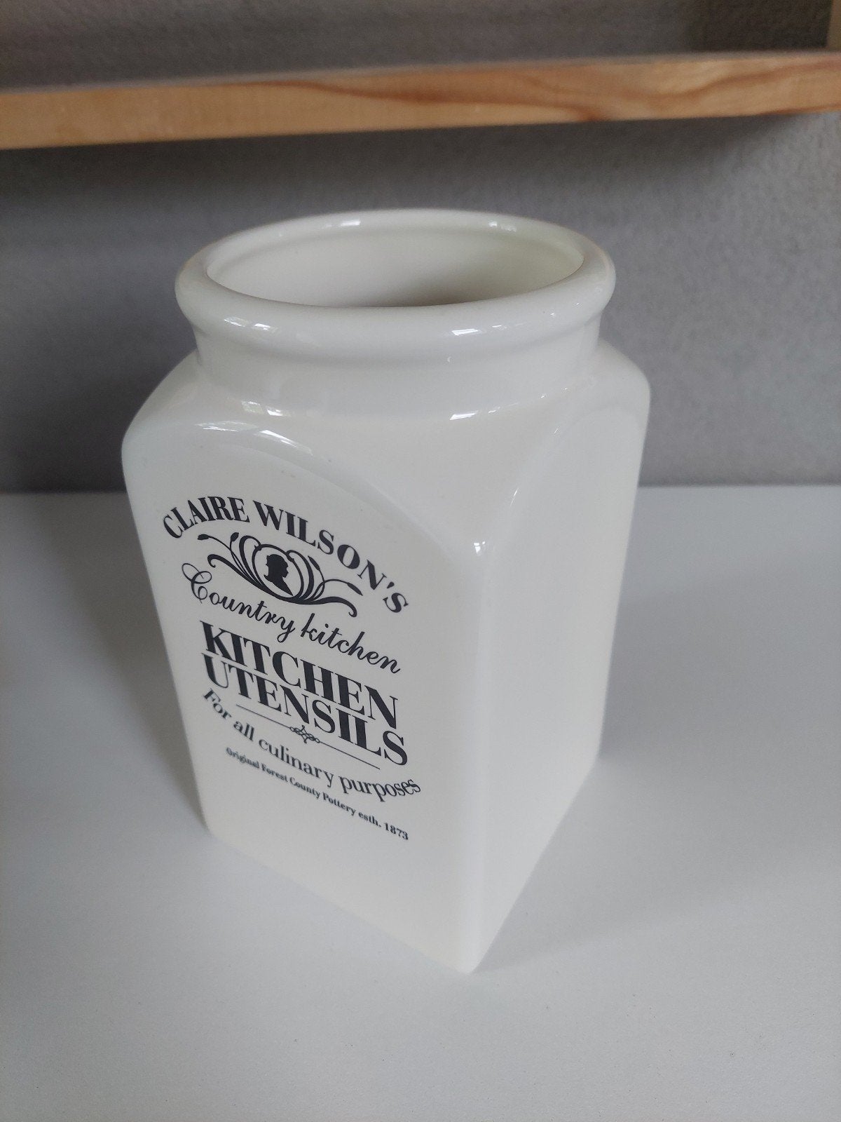 Claire Wilson's Country Kitchen Keukengerei Pot, Overige typen, Ophalen of Verzenden, Steen/keramiek, Wit