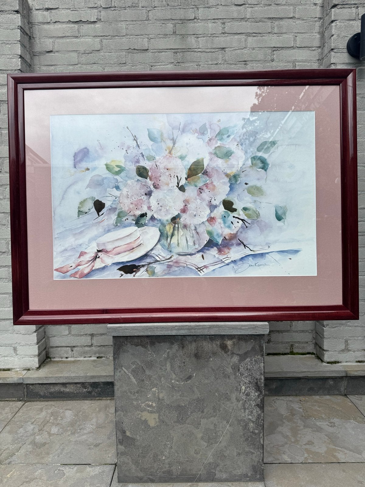 Schilderij: Aquarel Bloemenstilleven met Hoed, Realistisch, Aquarel, Papier, Ophalen