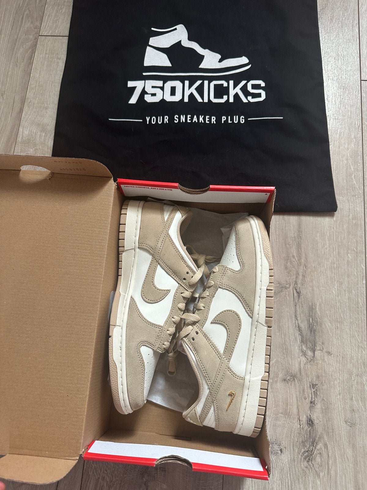 Nike Dunk Low Sail Metallic Gold Linen Maat EU41 IO4244-101, Overige kleuren, Nieuw, Ophalen of Verzenden, Sneakers of Gympen