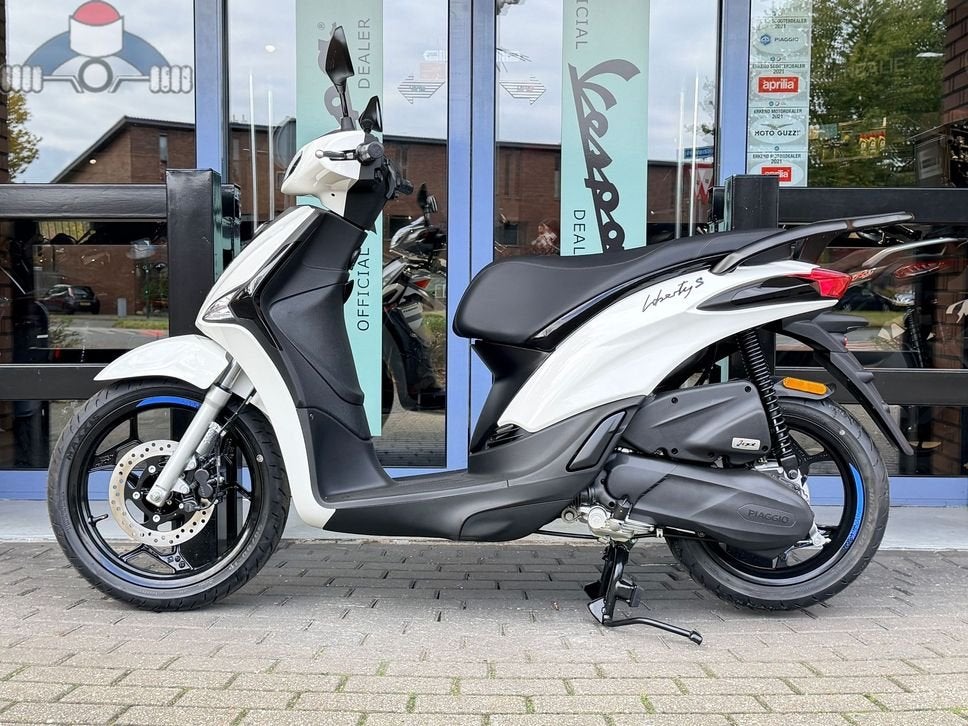 Nieuwe Piaggio Liberty Sport 50 Bianco Luna 4t iget 2026, PIAGGIO, Onbekend, Onbekend