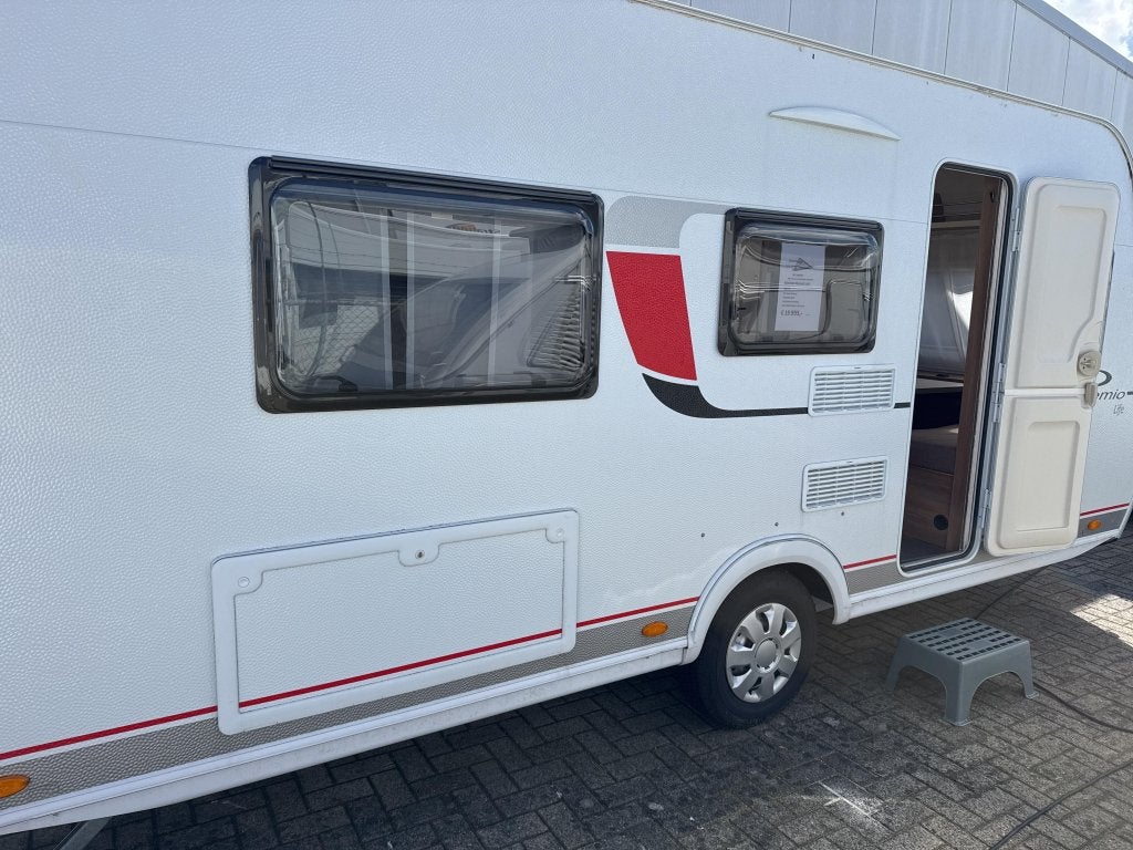 Bürstner Premio Life 480 TL, Caravans en Kamperen, Caravans, Standaardzit, Koelkast, Bedrijf, 750 - 1000 kg