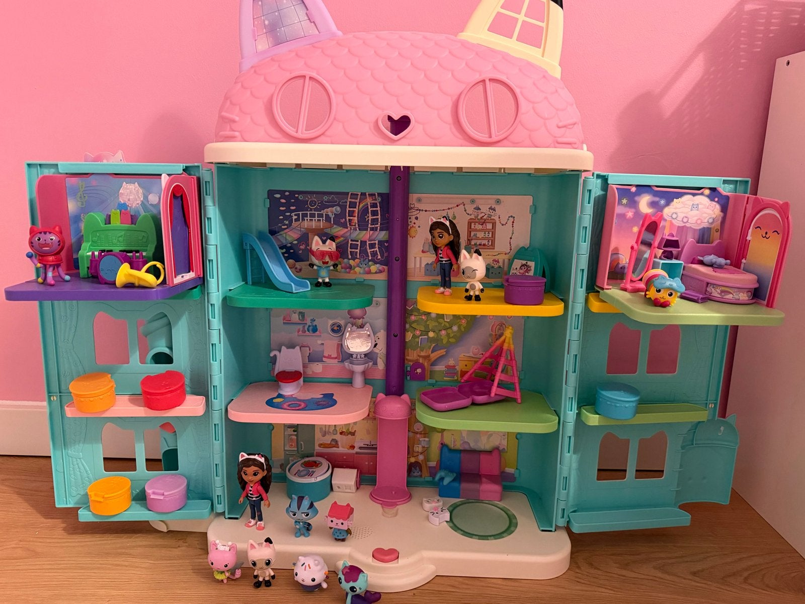 Gabby's Poppenhuis+  2 extra kamer + figuren, Ophalen of Verzenden, Zo goed als nieuw, Overige typen