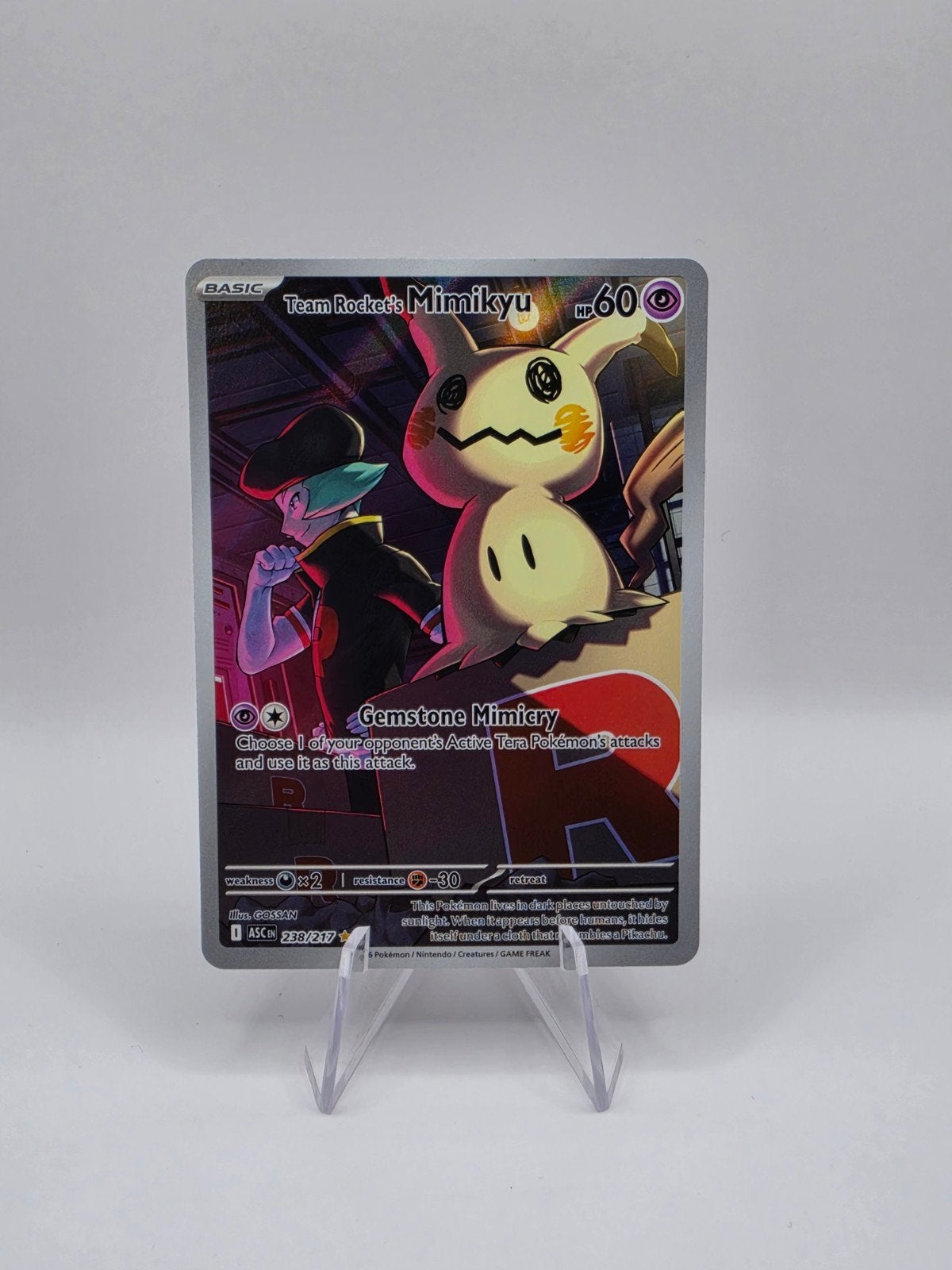 Team Rocket's Mimikyu (Full Art) - Pokémon Kaart, Ophalen of Verzenden, Zo goed als nieuw, Losse kaart