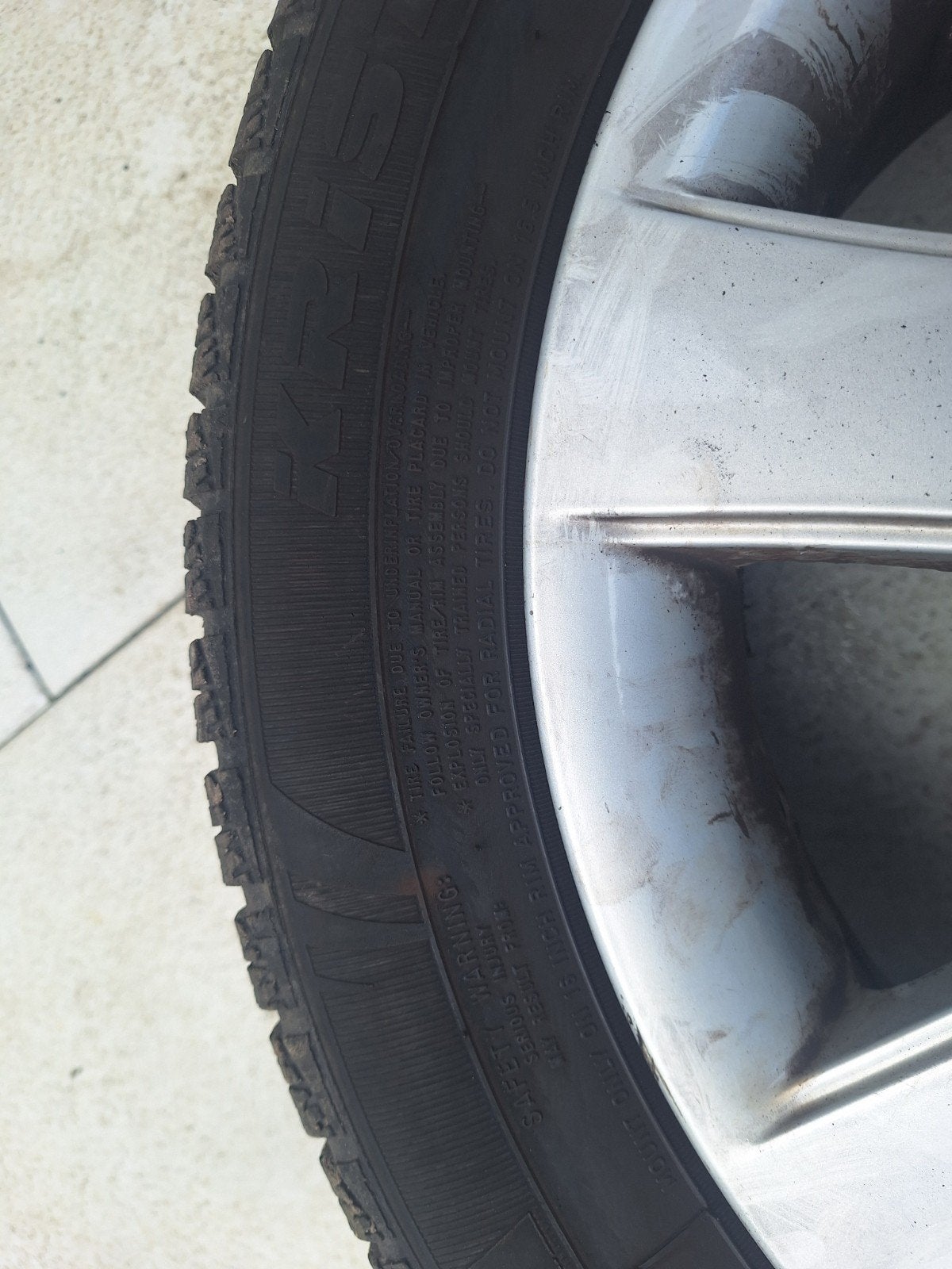 Winterbanden met velgen - 205/55 R16, Auto-onderdelen, Banden en Velgen, Gebruikt, 16 inch, Banden en Velgen, Personenwagen