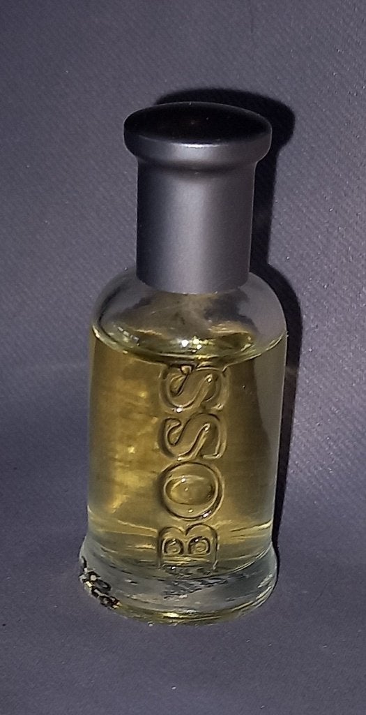 Volle parfum mini - Hugo boss botteld, Verzamelen, Ophalen of Verzenden, Zo goed als nieuw, Miniatuur, Gevuld