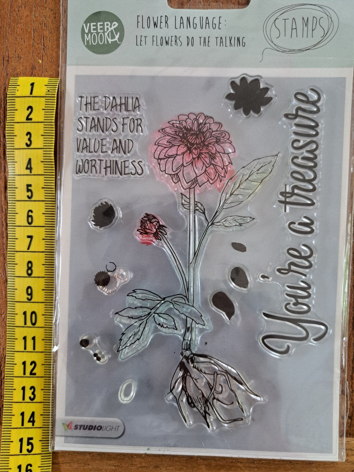 STUDIOLIGHT DAHLIA BLOEMEN STEMPEL KAARTEN MAKEN 
1x gebruik, Ophalen of Verzenden, Zo goed als nieuw, Clearstamp