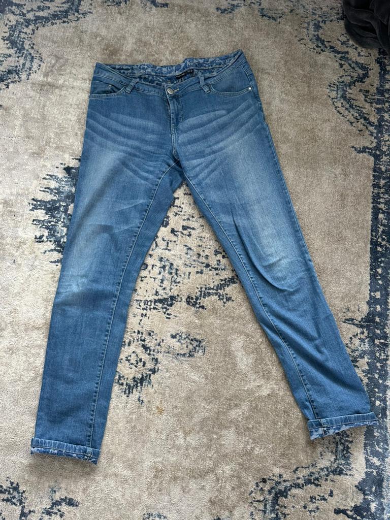 Mooie skinny spijkerbroek / jeans Esmara maat 42, Ophalen of Verzenden, Zo goed als nieuw, Blauw, W33 - W36 (confectie 42/44)