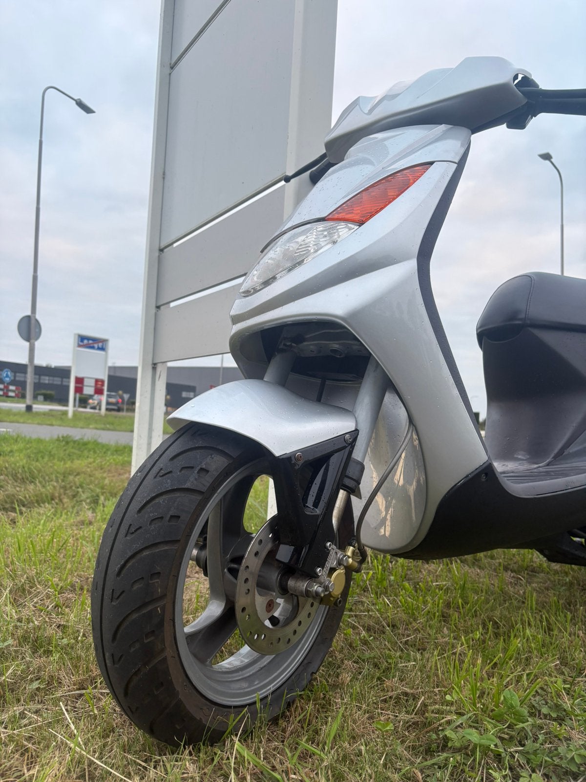 Peugeot vivacity | 70cc | snor, Ophalen, Zo goed als nieuw, Benzine, Vivacity