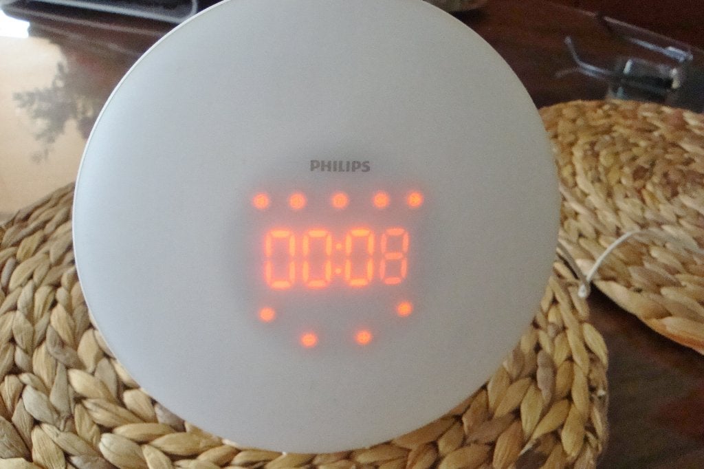 Philips HF3505 wake-up light wekker met radio, Ophalen of Verzenden, Zo goed als nieuw, Digitaal