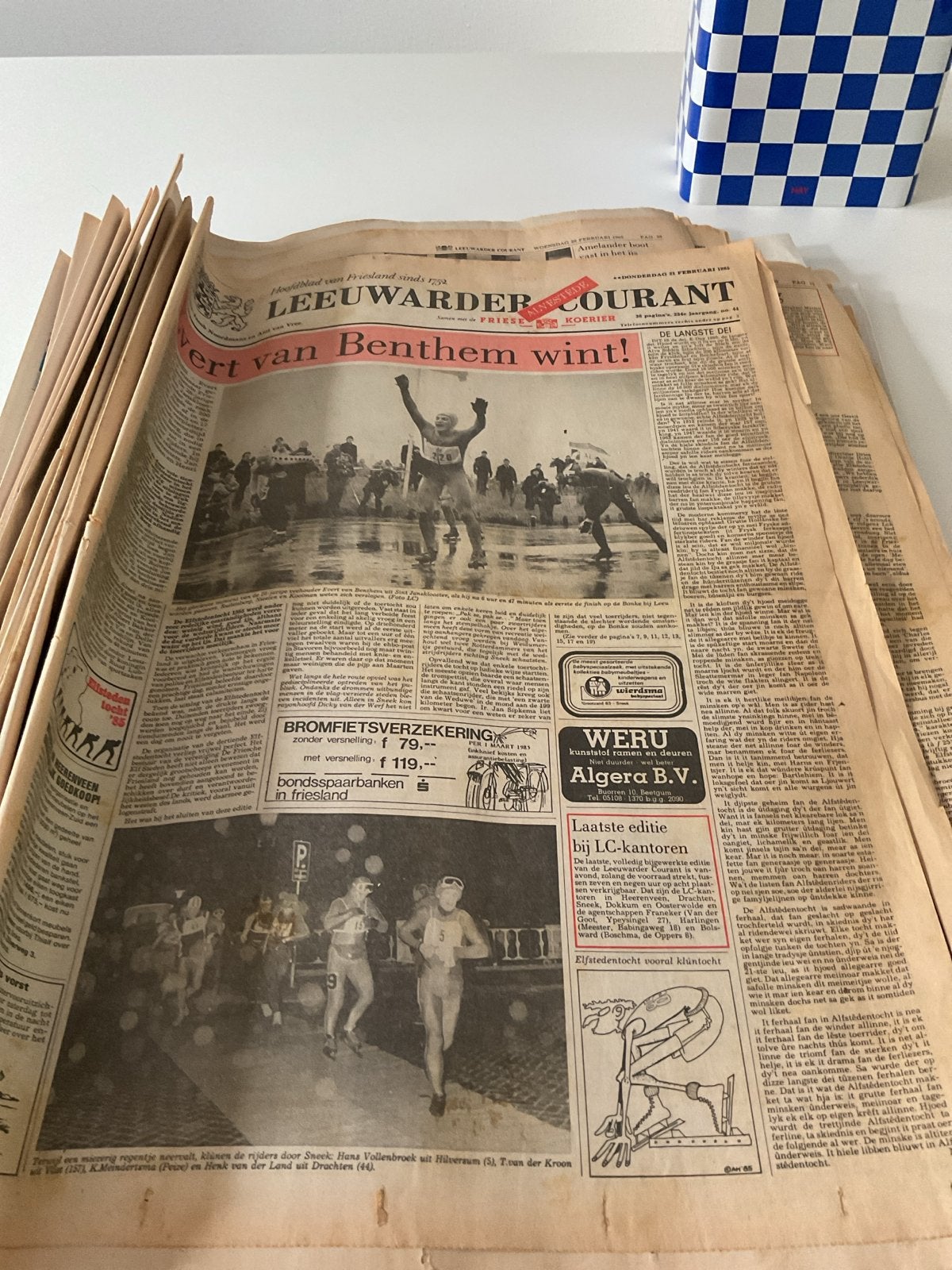 Elfstedentocht Kranten - Leeuwarder Courant 1985 & 1997, Ophalen of Verzenden, Gelezen, Krant