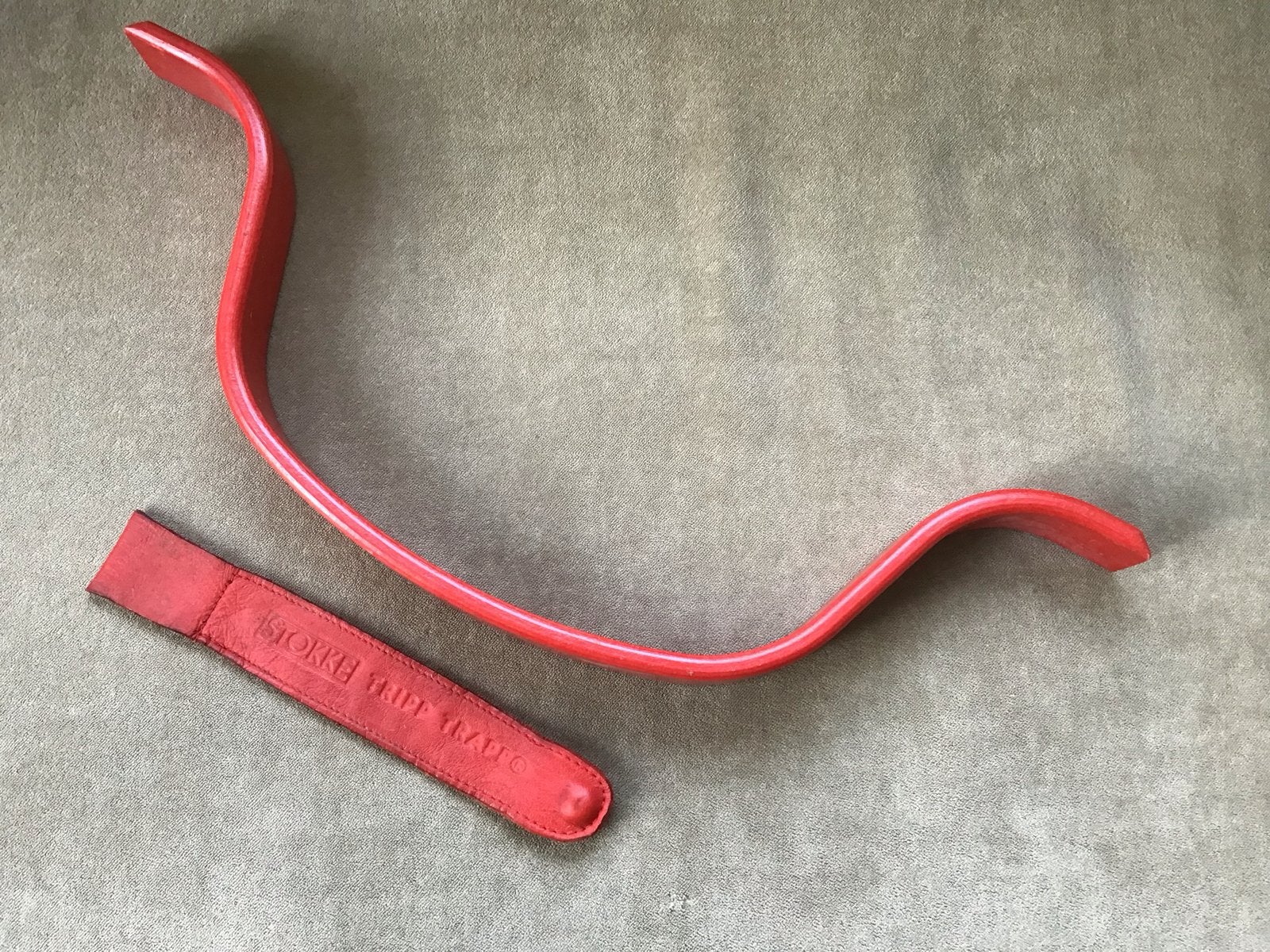 Stokke Tripp Trapp beugel en leertje - oud model rood, Ophalen of Verzenden, Gebruikt, Meegroeistoel, Gordel(s)