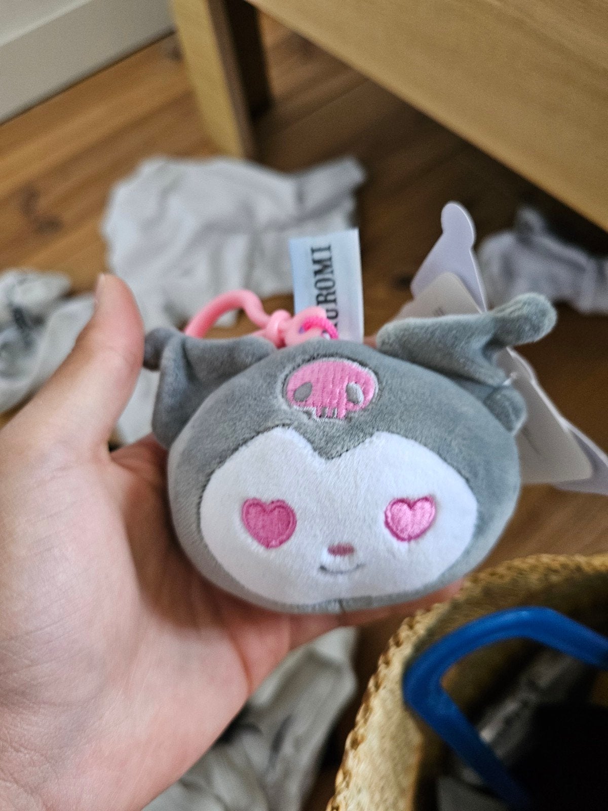 Kuromi Knuffel Sleutelhanger - Nieuw met label, Kinderen en Baby's, Overige merken, Overige karakters, Overige typen, Grijs