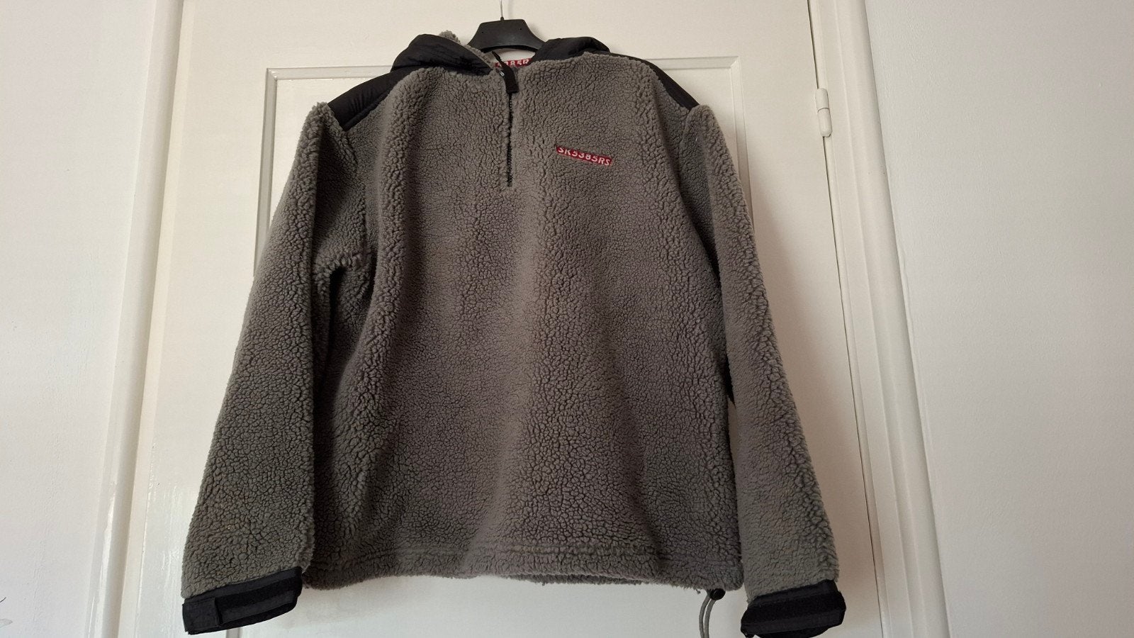 Groen/ zwart teddy jas/ trui met rits en capuchon maat M ., Ophalen of Verzenden, Zo goed als nieuw, Maat 38/40 (M), Groen