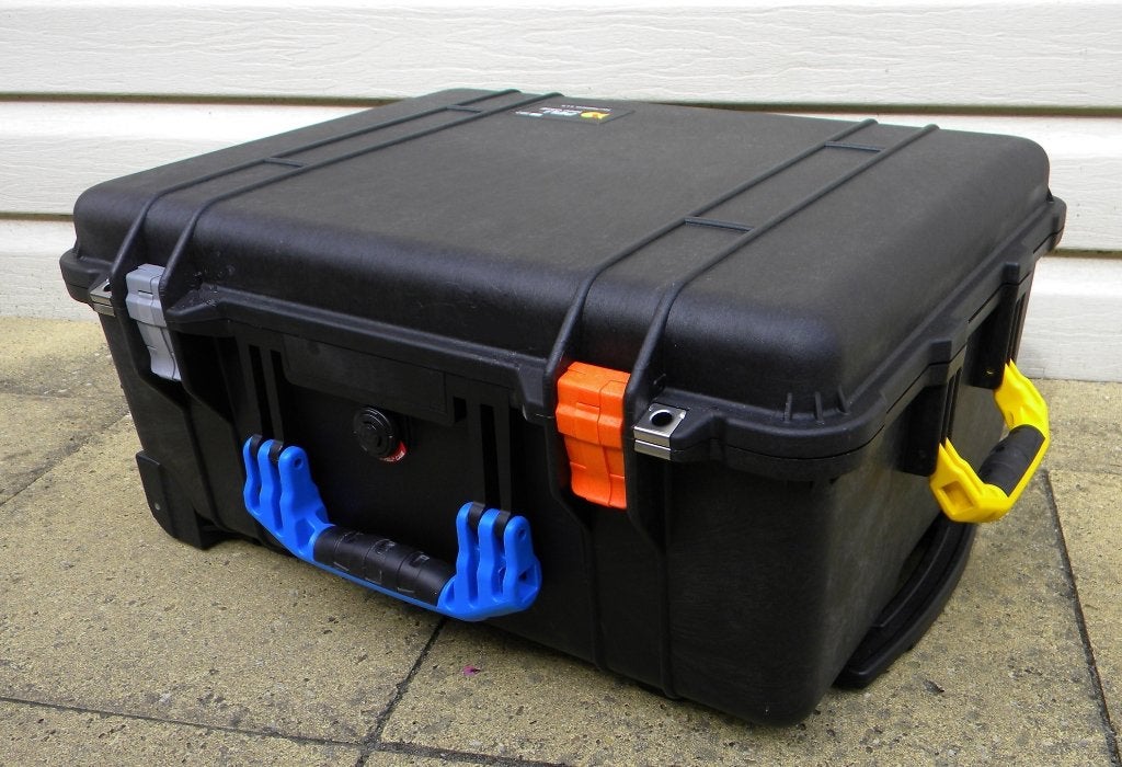 Zwarte Peli Case 1510/1560 met gekleurde grepen en sluiting, Ophalen of Verzenden, Nieuw, Overige typen, Overige merken