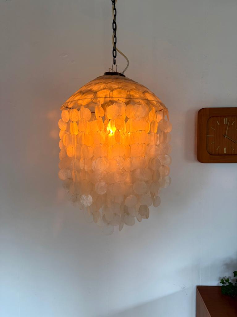 Vintage XL capiz parelmoer schelpen hanglamp ‘70, Vintage retro buisframe design rotan webbing papercord deens, Overige materialen