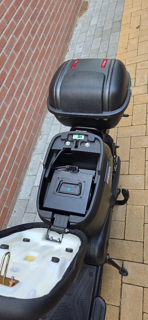 Foto 11 van IVA E-GO S2 Elektrische Scooter - Zo goed als nieuw