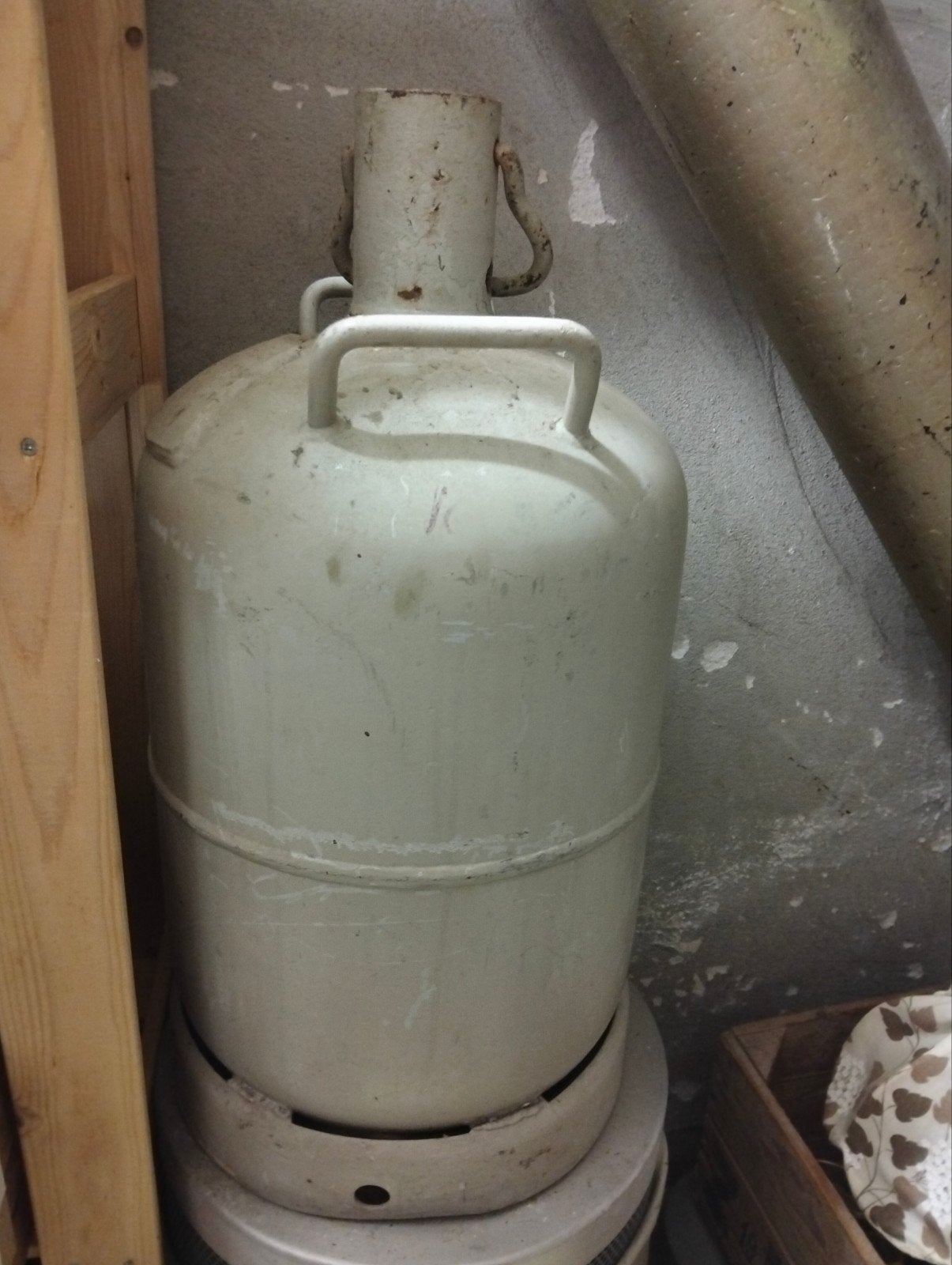 Oude holle gasfles / propaanfles - decoratie of opslag, Doe-het-zelf en Verbouw, Ophalen, Gebruikt