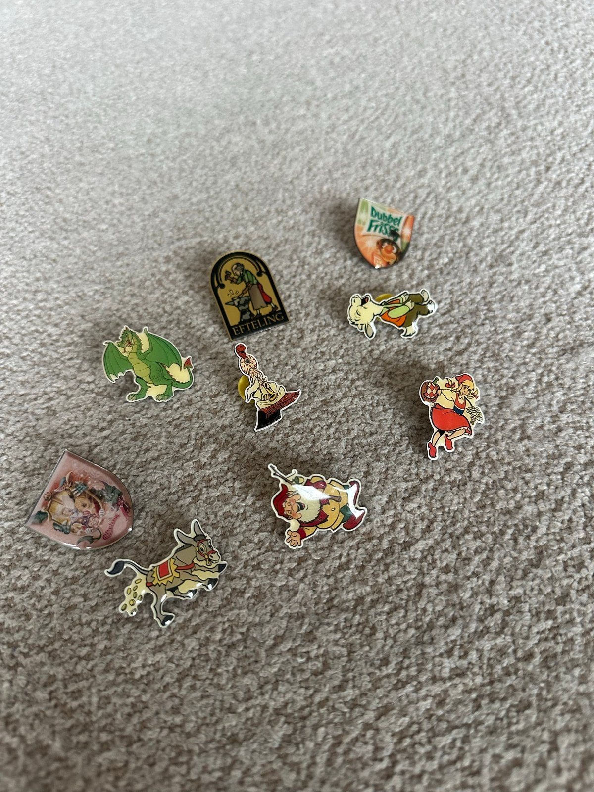 Diverse Efteling pins - Sprookjesbos, Draak en meer!, Verzamelen, Efteling, Ophalen of Verzenden, Gebruikt, Button of Speldje