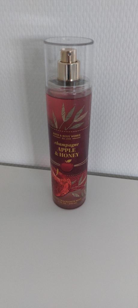Bath & Body Works Champagne Apple & Honey Body Mist, Ophalen of Verzenden, Zo goed als nieuw, Deodorant of Bodyspray