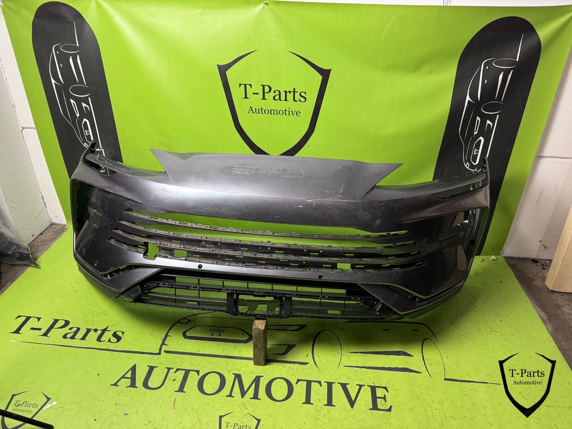 byd seal u voorbumper bumper, Info@fabrikant.eu, Fabrikantstraat 1
1000 AA  Amsterdam, NL, Ophalen of Verzenden, Bumper