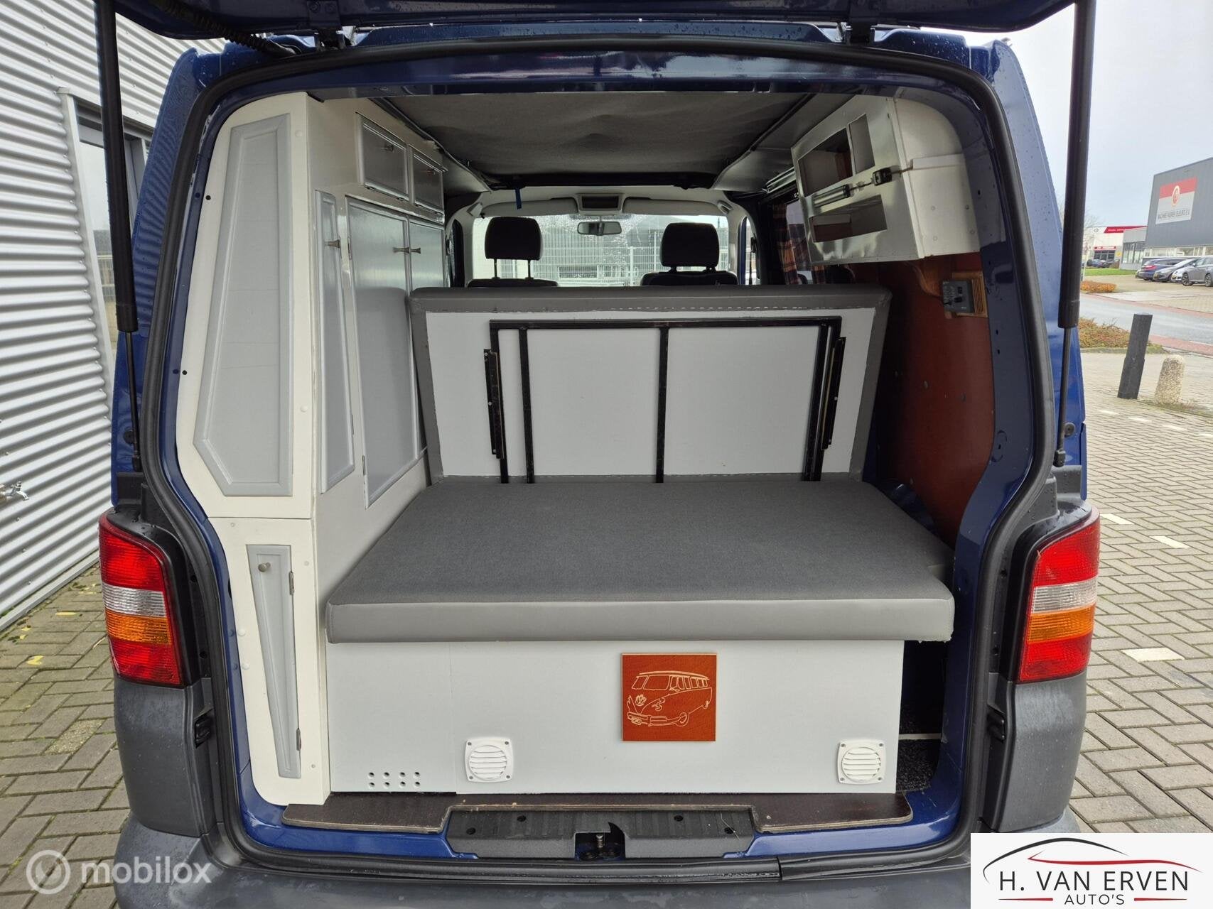 Volkswagen Transporter 1.9 TDI CAMPER NAVI CRUISE AIRCO NAP, Auto's, 4 cilinders, Metallic lak, Origineel Nederlands, Bedrijf