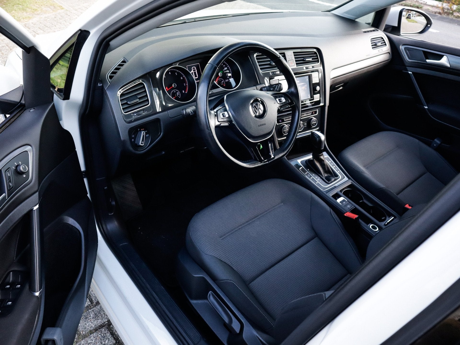 Volkswagen Golf Variant 1.5 TGI CNG Comfortline 1e-Eig. & De, 12 maanden, Stof, 4 cilinders, Wit