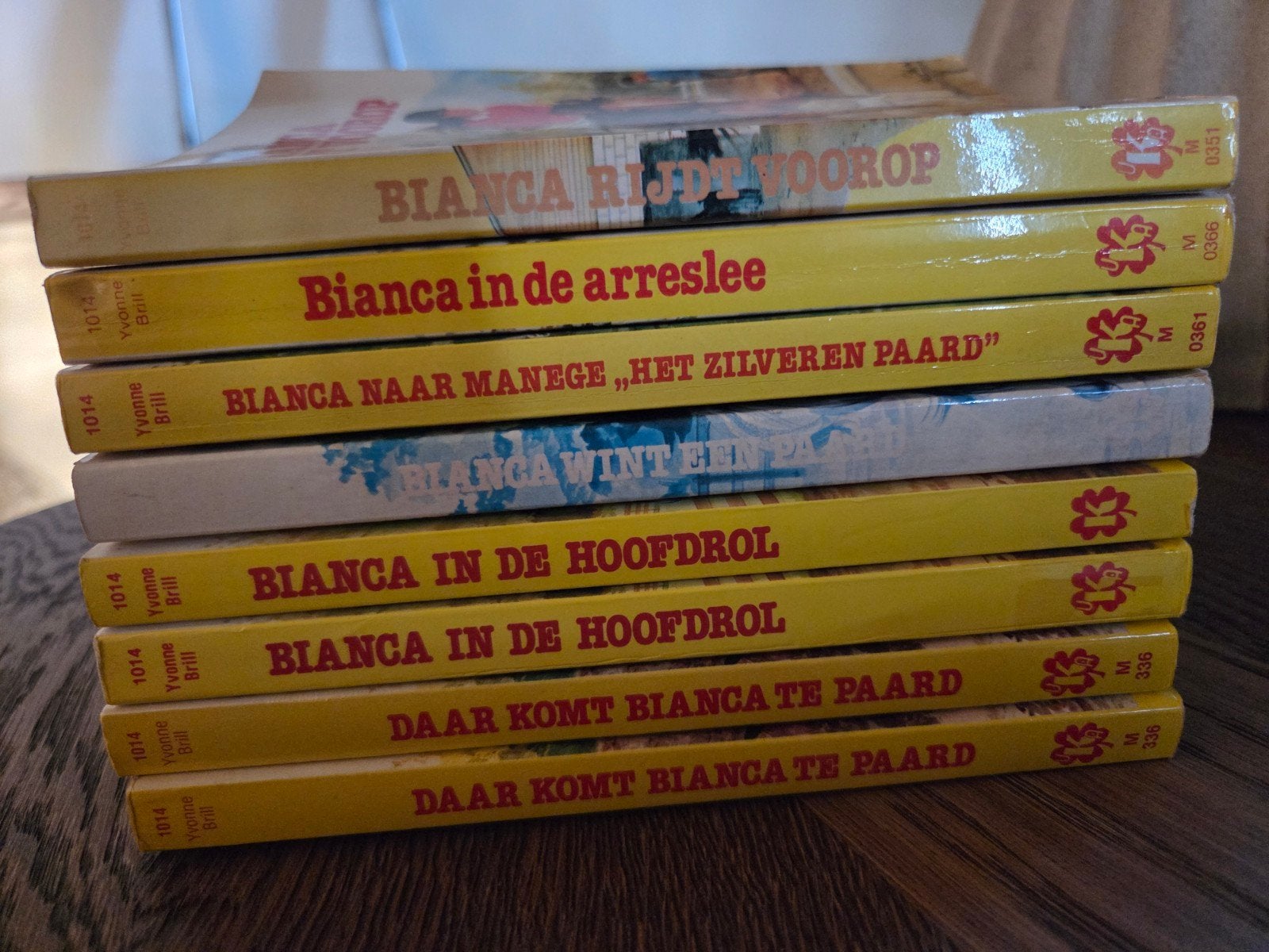 Bianca paardenboeken - Yvonne Brill - Set van 7, Boeken, Ophalen, Gelezen, Yvonne Brill, Fictie