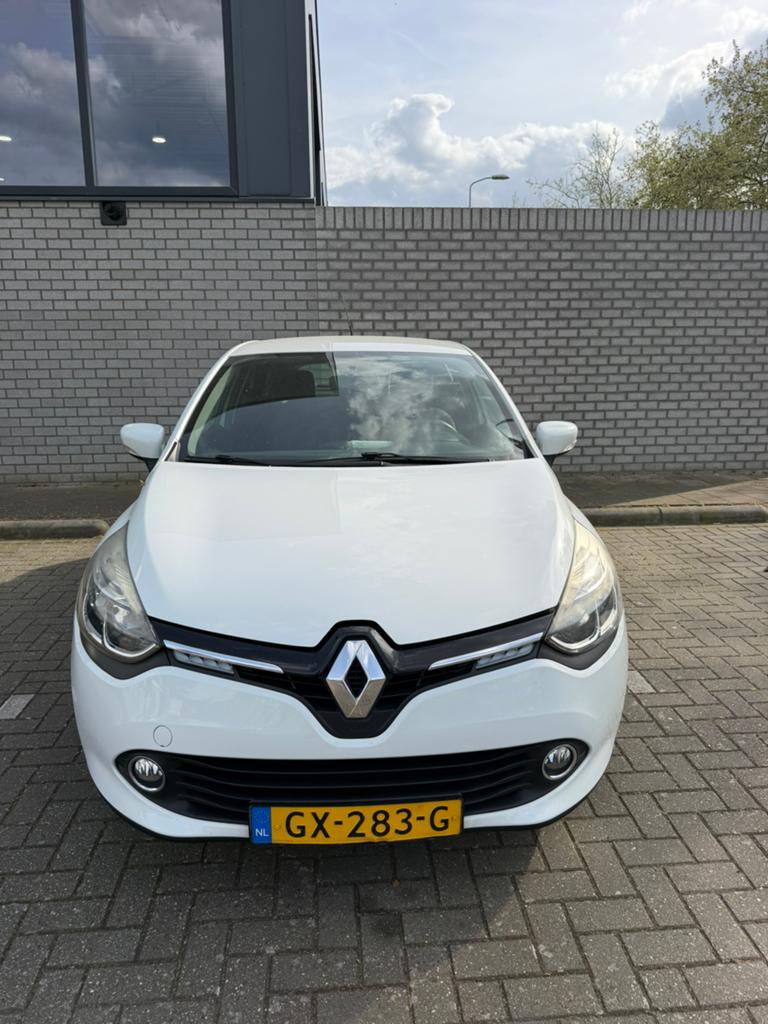 Renault Clio 1.5 DCI 66KW 5-DRS 2015 Wit, Auto's, Renault, Voorwielaandrijving, 1046 kg, 4 cilinders, 96 €/maand
