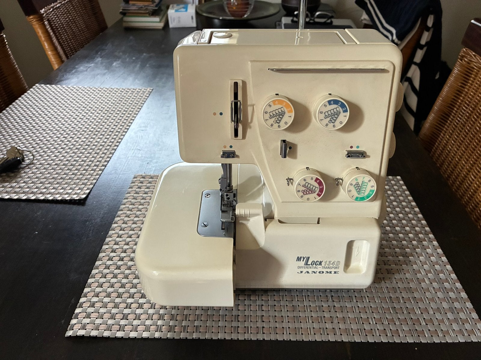 Janome overlockmachine, Ophalen, Zo goed als nieuw, Lockmachine, Overige merken