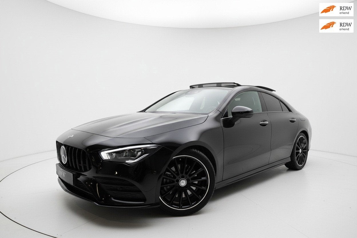 Mercedes-Benz CLA-klasse 250 e AMG NIGHT PANO SFEER CAM, Auto's, CLA, Gebruikt, 4 cilinders, 15 kWh