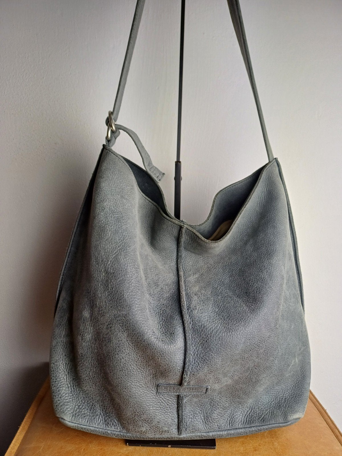 Zaktas grijsblauw opgeruwd leer Shabbies, Ophalen of Verzenden, Gebruikt, Blauw, Handtas