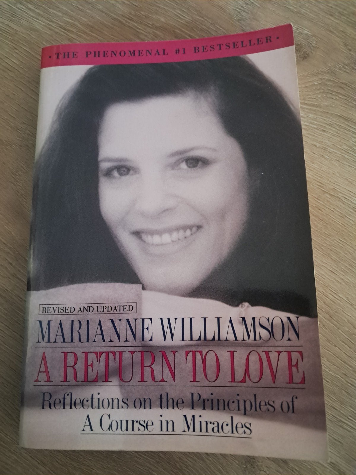 E3 A Return to Love - Marianne Williamson (Engels), Gelezen, Achtergrond en Informatie, Spiritualiteit algemeen, Ophalen of Verzenden