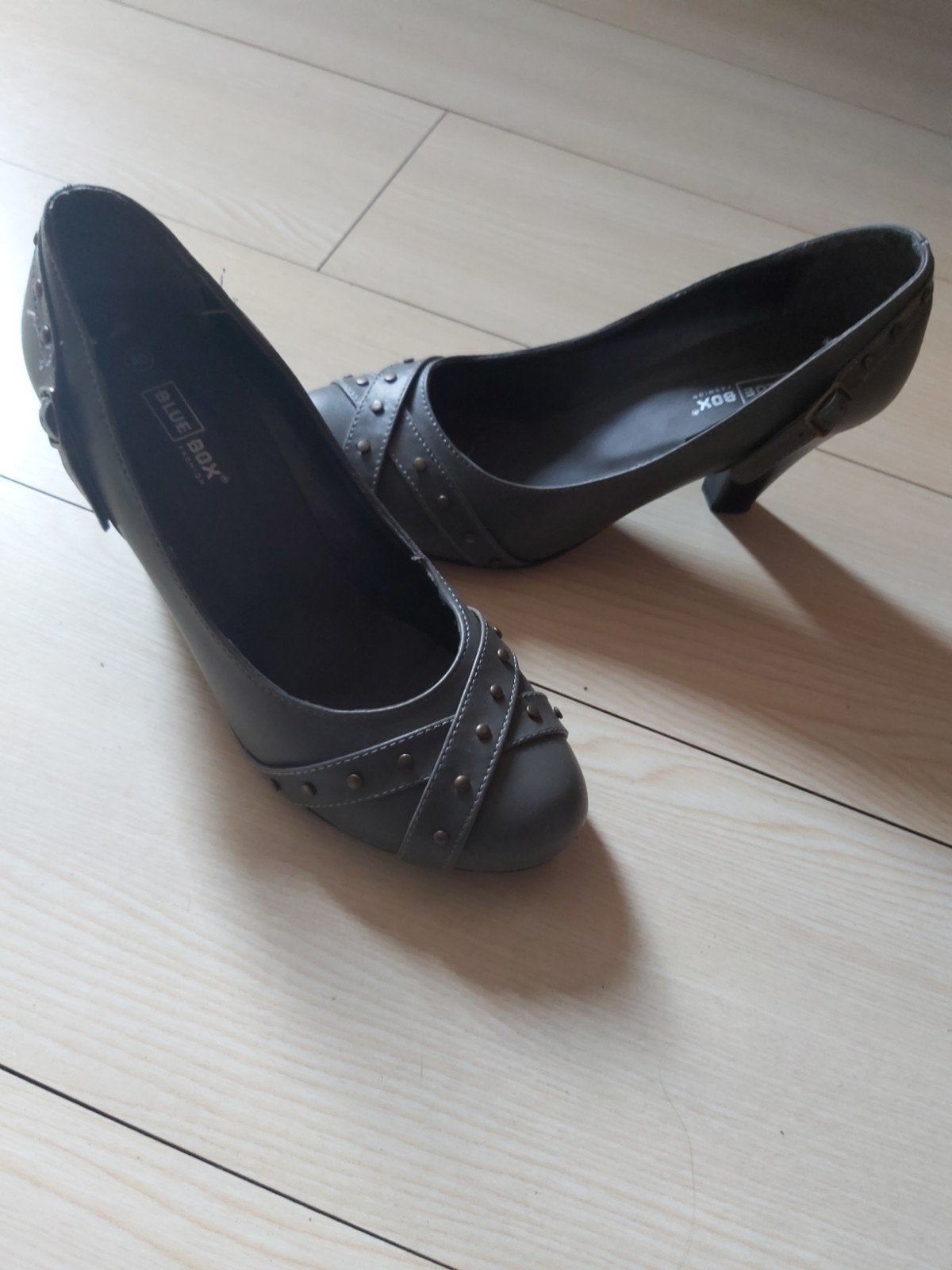 Grijze pumps met hak - Blue Box Fashion - Maat 40, Ophalen of Verzenden