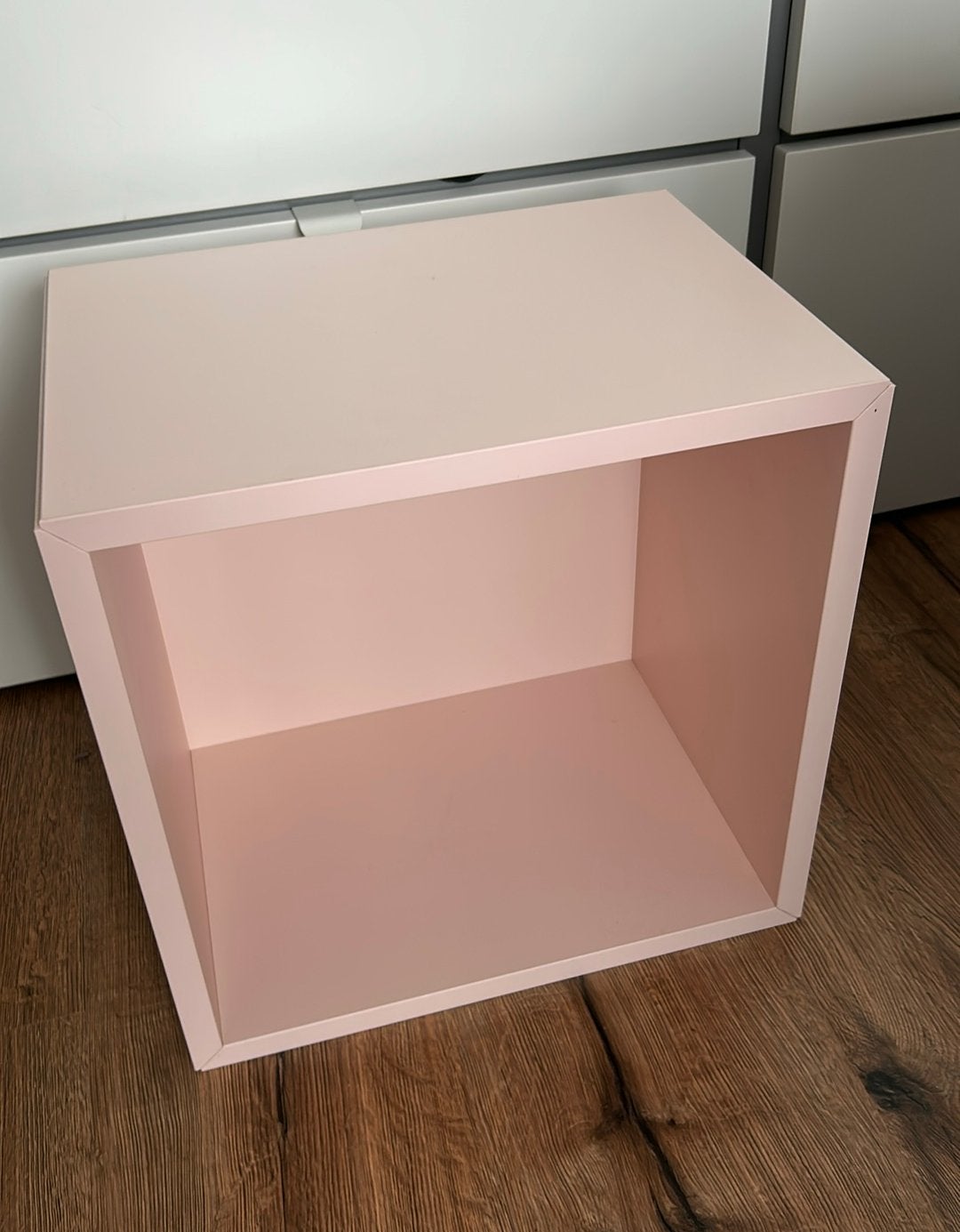 Ikea Eket wandkastje met wandrail, Ophalen, Zo goed als nieuw