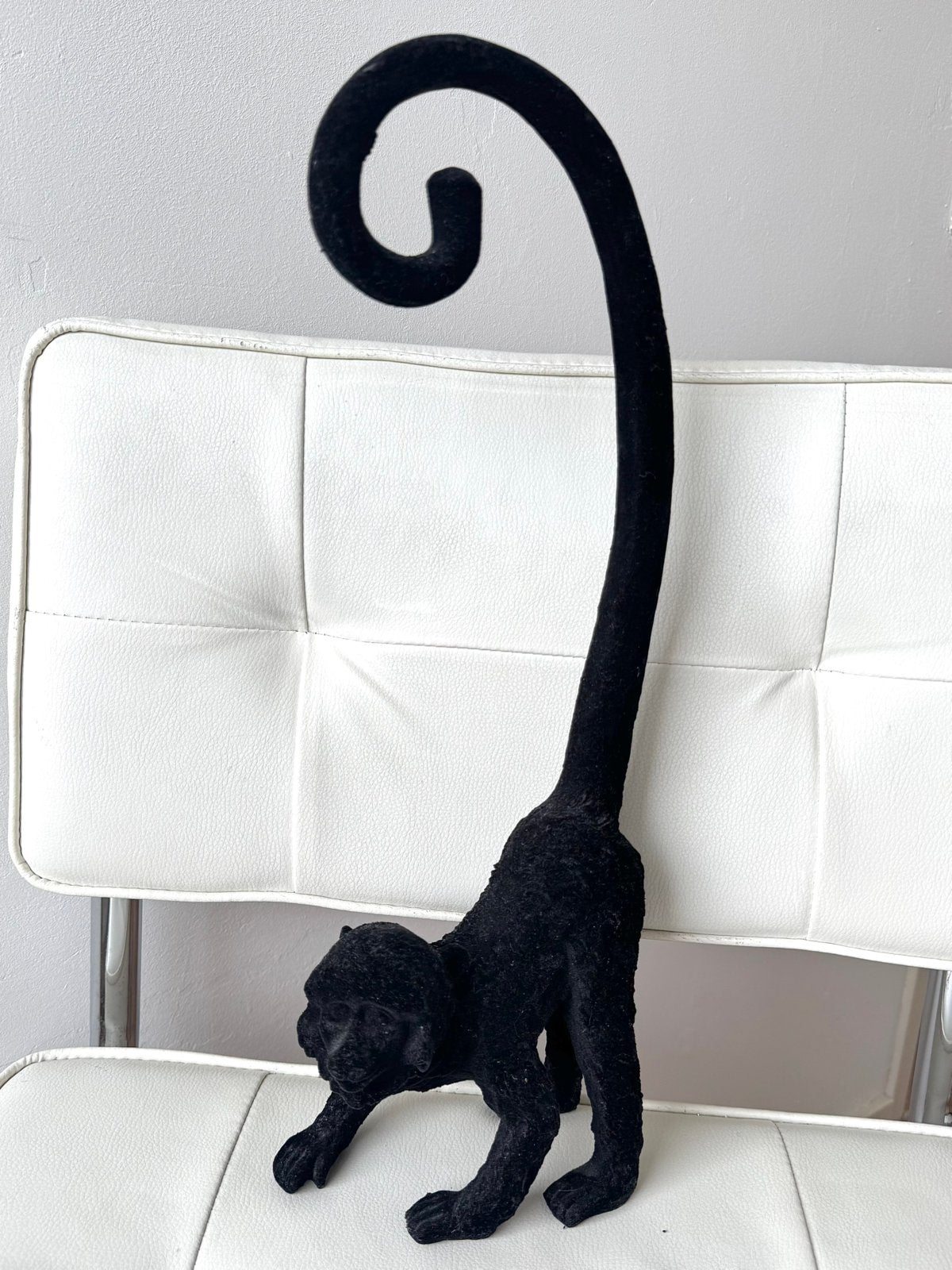 Zwarte velvet aap decoratie beeld extra groot, Ophalen of Verzenden, Gebruikt, Dier