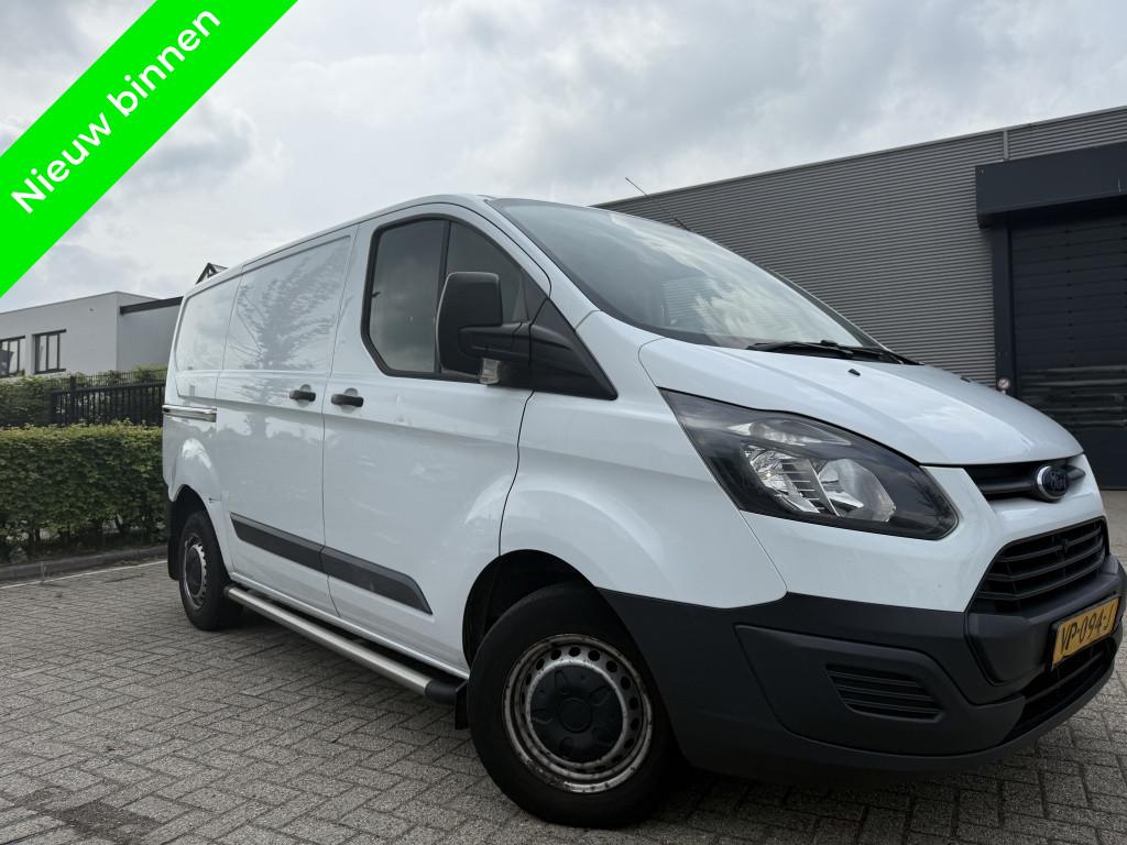 Ford Transit Custom 270 2.2 TDCI L1H1 3 Persoon Lage Kilomet, Euro 5, 15 km/l, Gebruikt, 4 cilinders