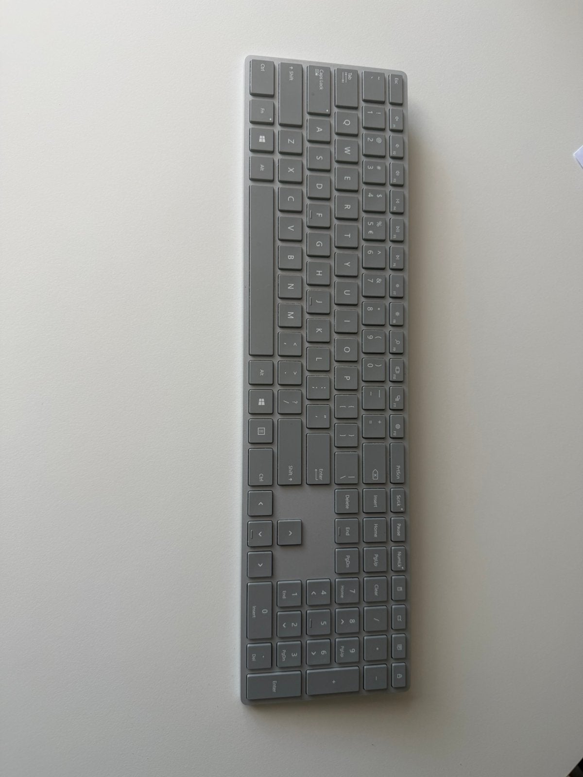Microsoft Surface Keyboard, Computers en Software, Toetsenborden, Multimediatoetsen, Ophalen of Verzenden, Zo goed als nieuw, Draadloos