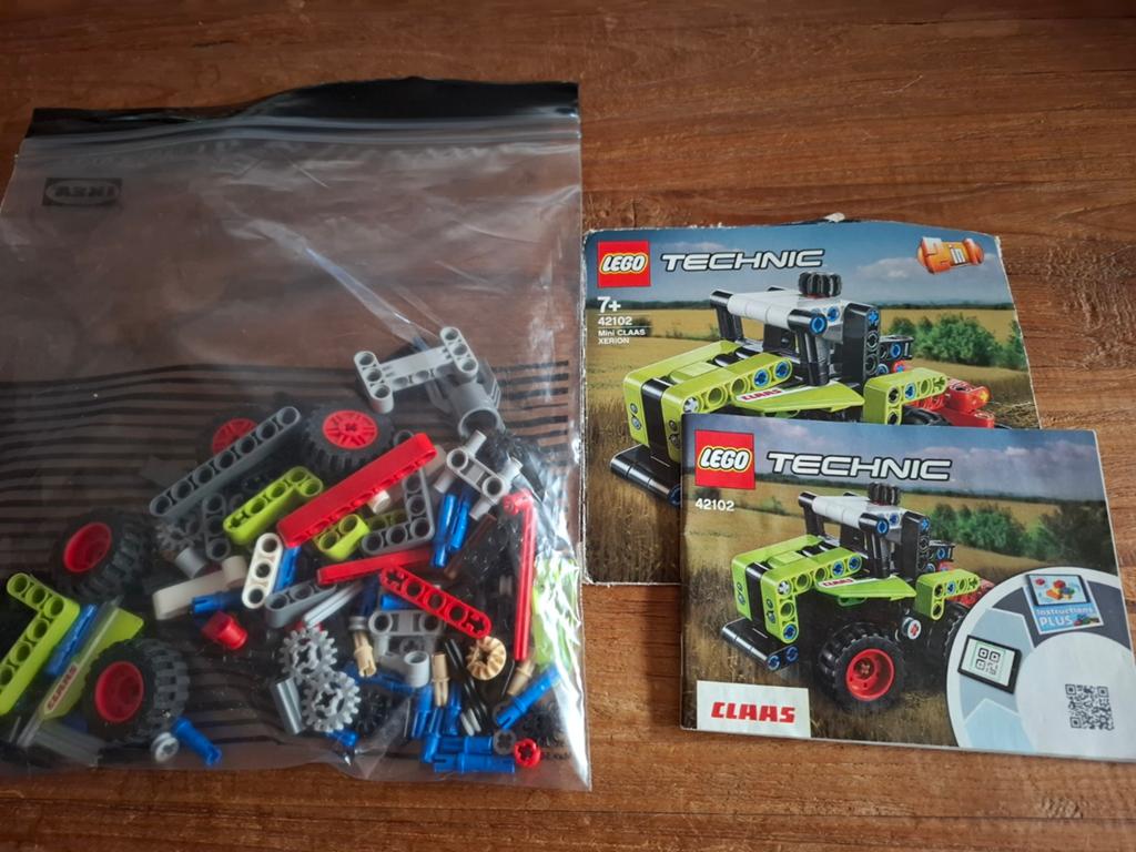 Lego Technic 42102 mini Claas Xerion, Ophalen of Verzenden, Zo goed als nieuw
