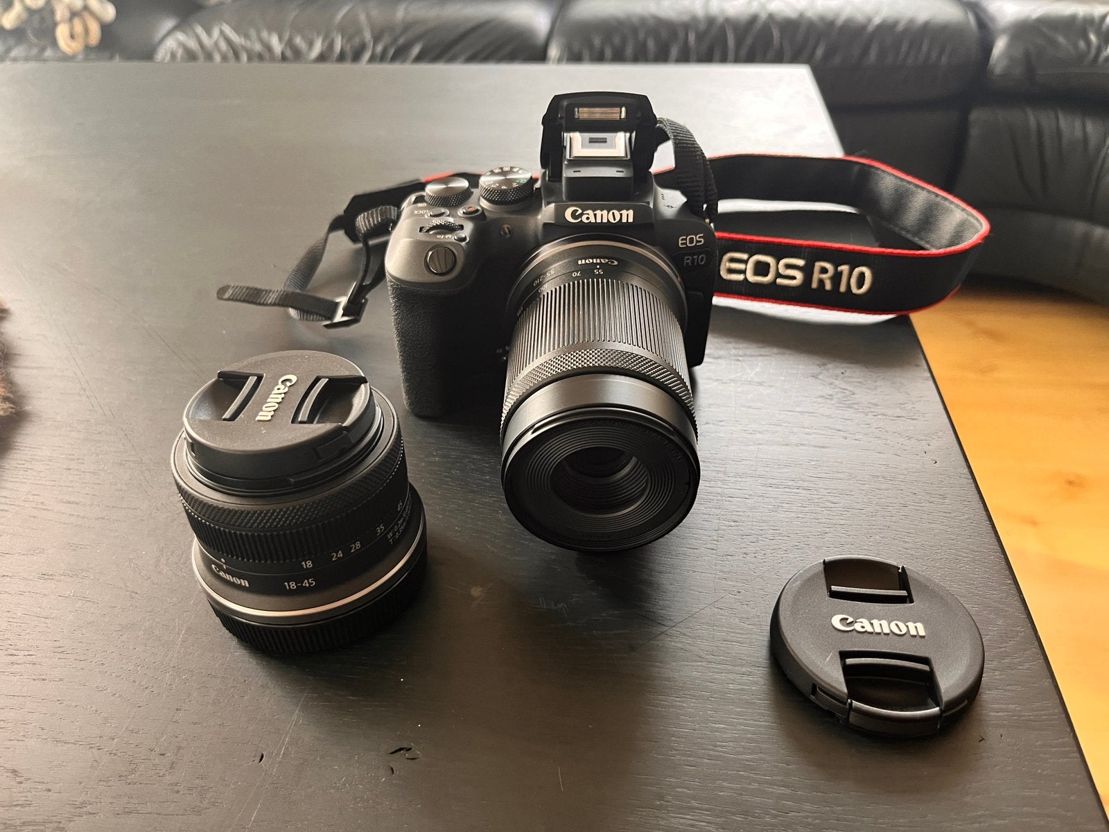 Complete set Canon R10, Ophalen, Canon, Geheugenkaart, Zo goed als nieuw