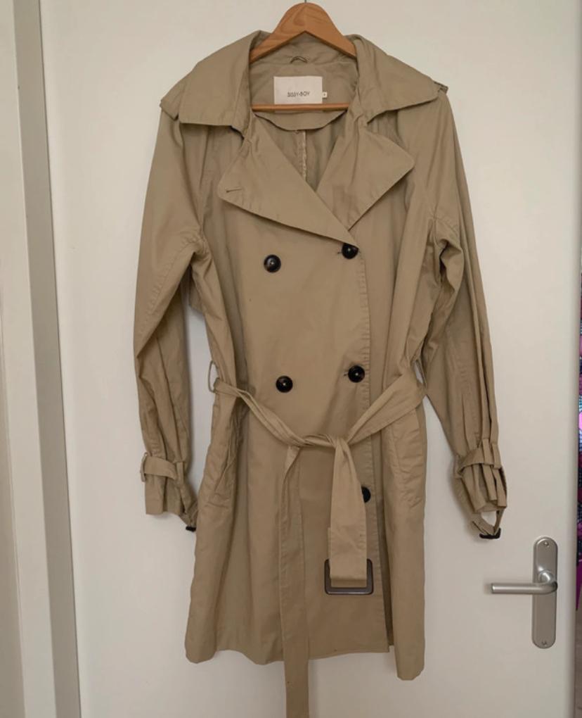 Sissy boy trenchcoat classier beige oversized S, Kleding | Dames, Jassen | Zomer, Zo goed als nieuw, Beige, Ophalen of Verzenden