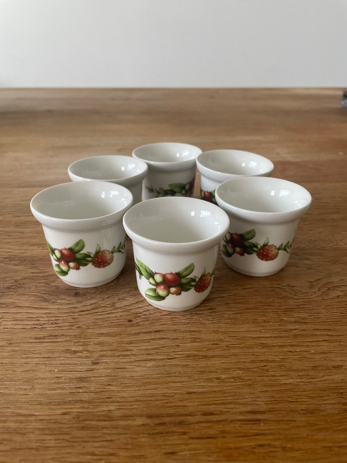 6 Marjolein Bastin Wedgwood eierdopjes – Bosvruchten, Gebruikt, Ophalen of Verzenden, Wedgwood, Porselein