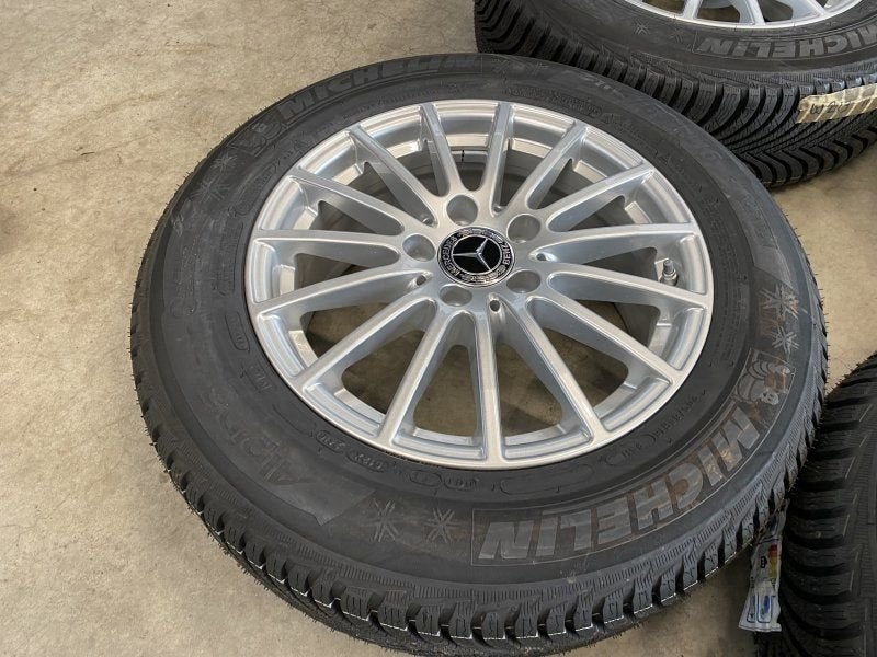 NIEUWE 16 inch velgen + winterbanden Mercedes C klasse W205, Auto-onderdelen, -, Banden en Velgen, Nieuw, Ophalen of Verzenden