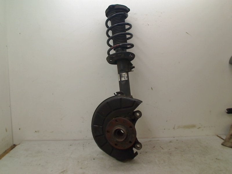 Veerpoot Rechts Voor Volkswagen Beetle (16AB) 2016 5C0407256, Gebruikt, Volkswagen, Volkswagen AG, Kundenbetreuung@volkswagen.de