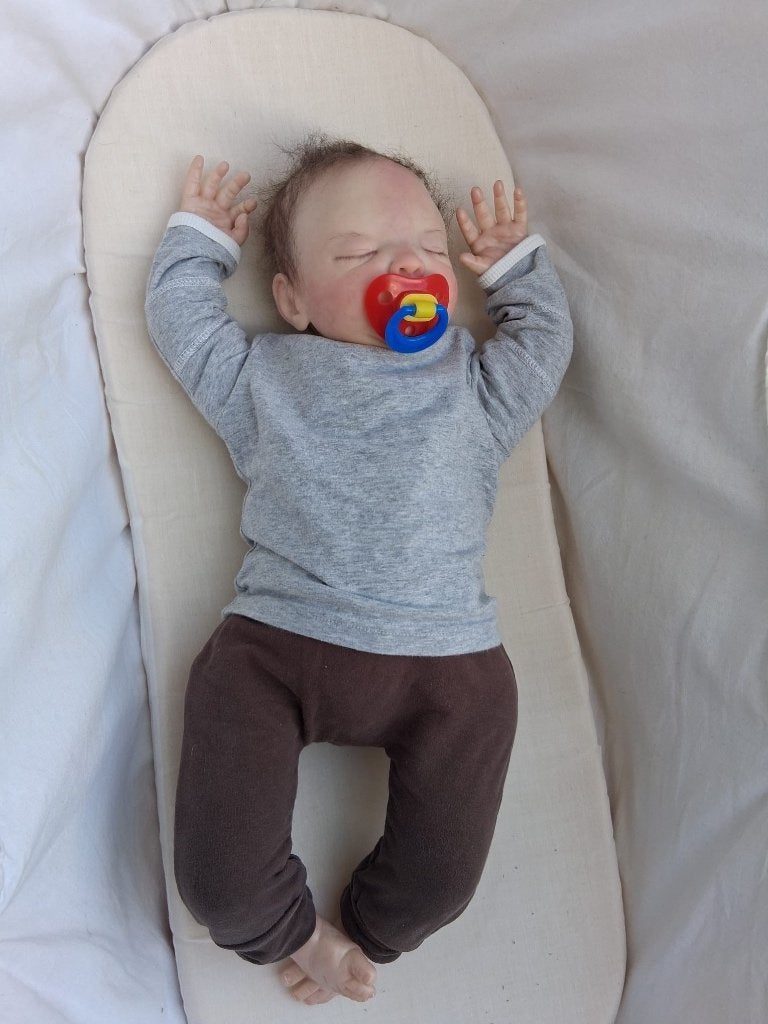 Reborn baby met stoffen lijfje, Ophalen of Verzenden, Zo goed als nieuw, Babypop, Levensecht of Reborn