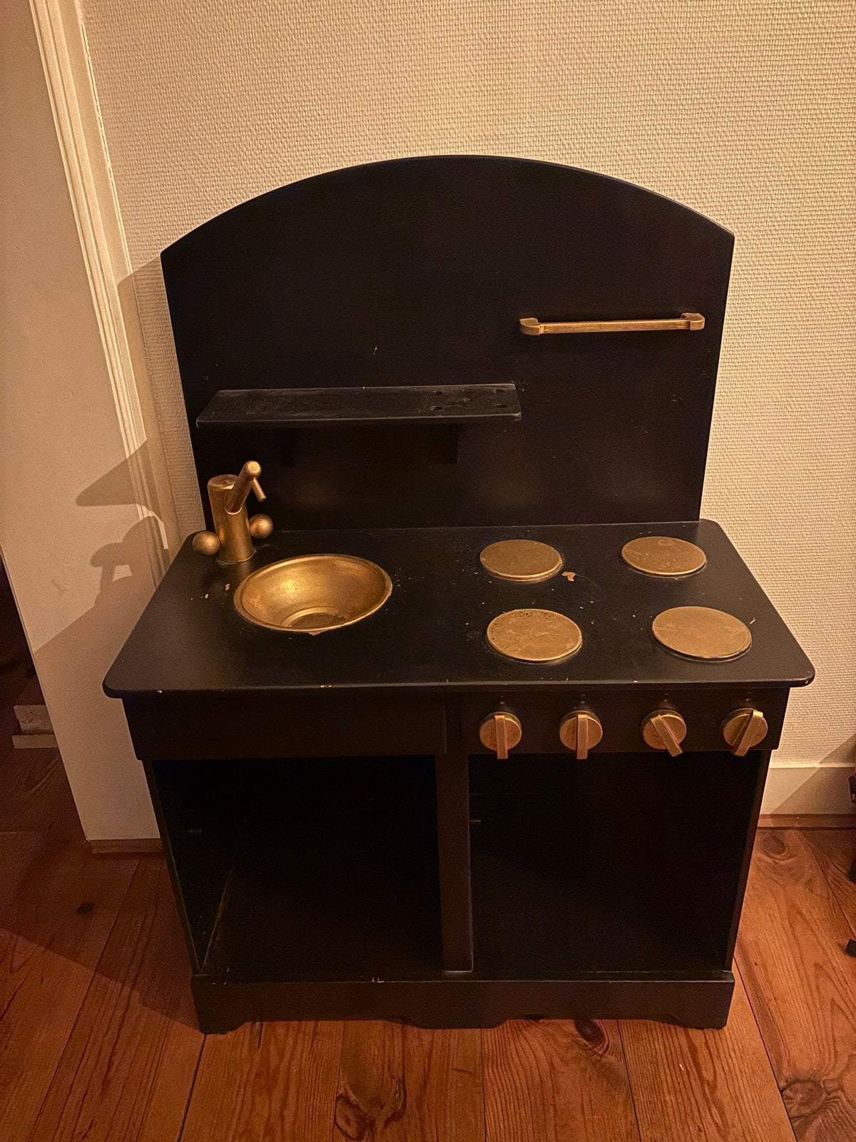 Zwarte houten speelkeuken met gouden accenten, Ophalen, Gebruikt, Hout, Speelkeuken
