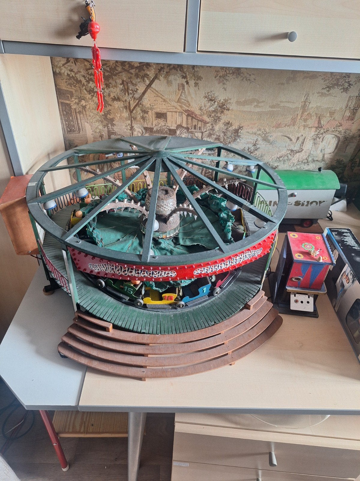 Vintage kermisattractie model - Rupsbaan, Ophalen, Gebruikt, Jongen of Meisje