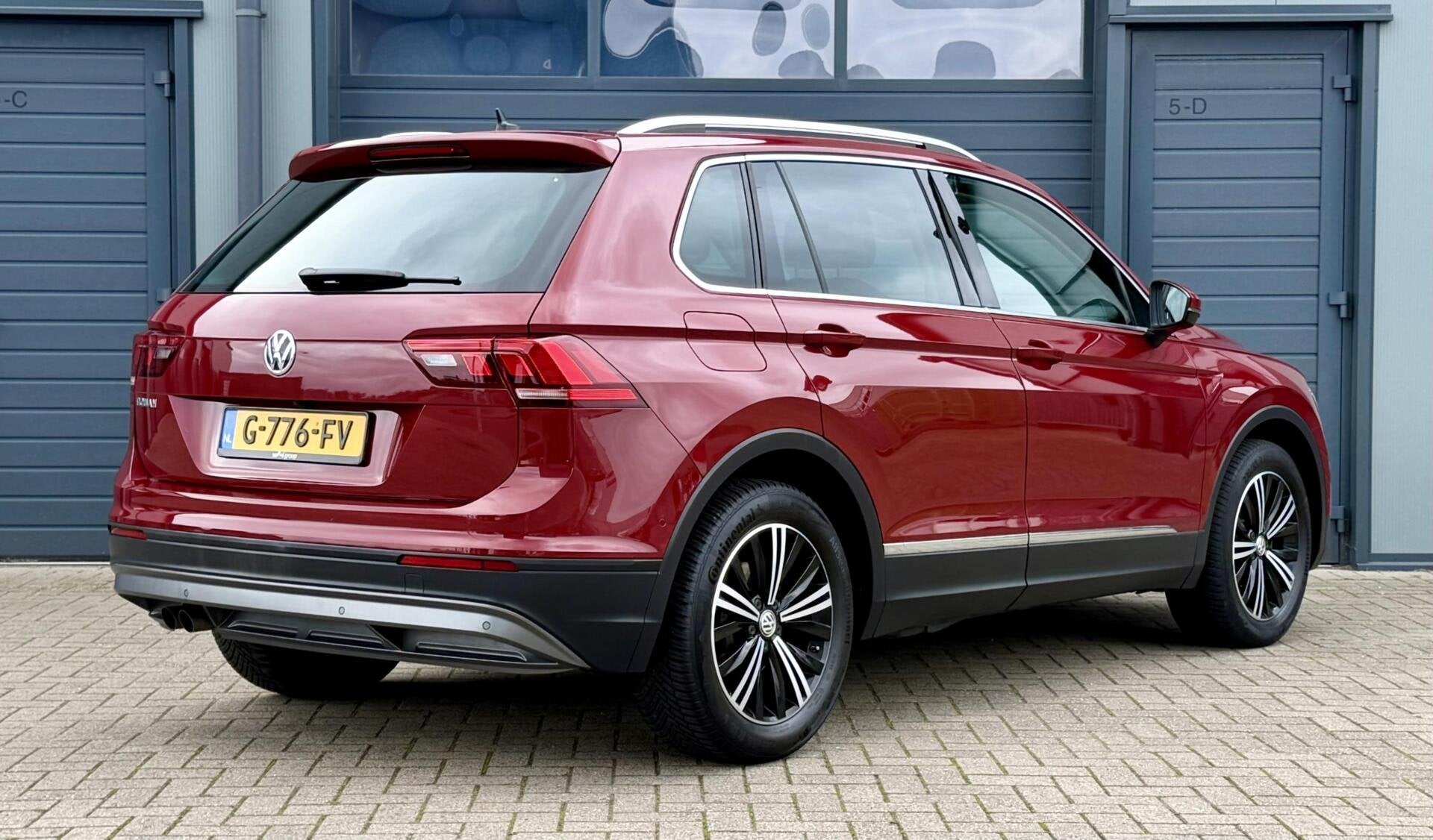 Volkswagen Tiguan 1.5 TSI - 150pk ACT Highline Business R |, Auto's, Dealer onderhouden, 150 pk, Adaptive Cruise Control, SUV of Terreinwagen