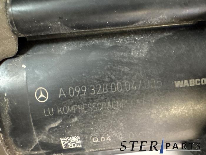 Luchtpomp (Vering) van een Mercedes C-Klasse, Gebruikt, -, Ophalen of Verzenden, -