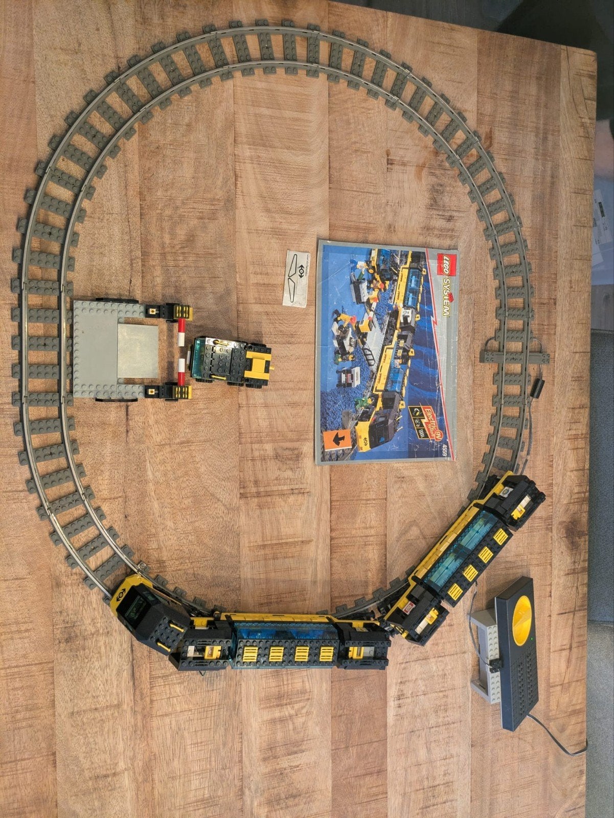 Lego Trein 4559 - Compleet met rails en accessoires, Kinderen en Baby's, Speelgoed | Duplo en Lego, Ophalen of Verzenden, LEGO System A/S, Aastvej 1, 7190 Billund, Denmark
